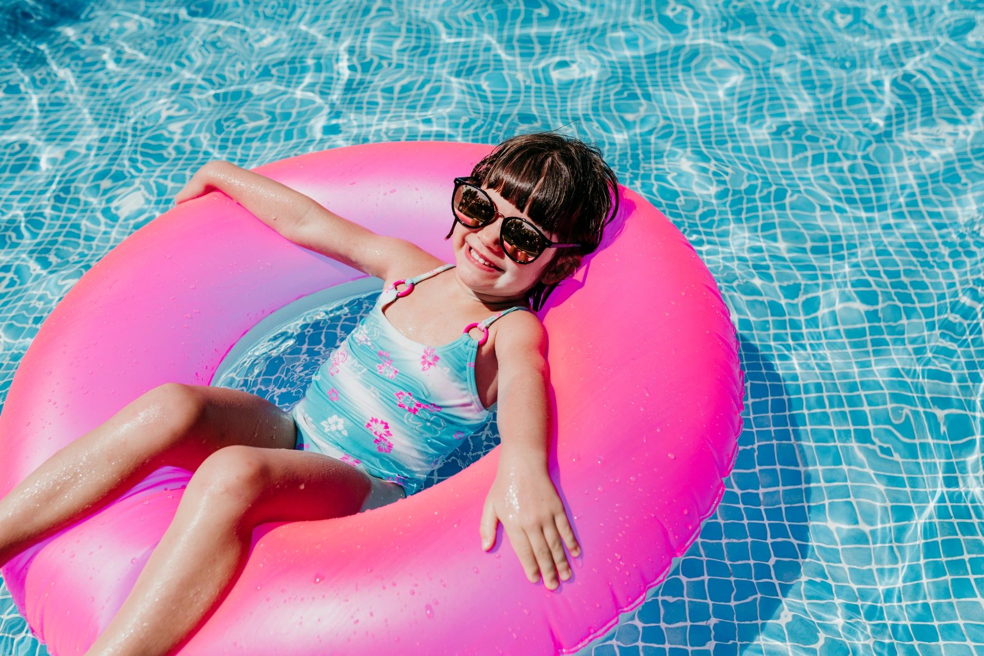 Vos enfants en toute sécurité dans la piscine grâce à des barrières de sécurité
